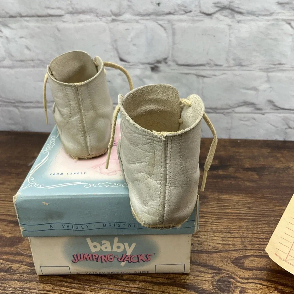 Vintage Wee Walker Baby Shoes Size 3b White 102 Leather 1960 W Box Receipt Socks